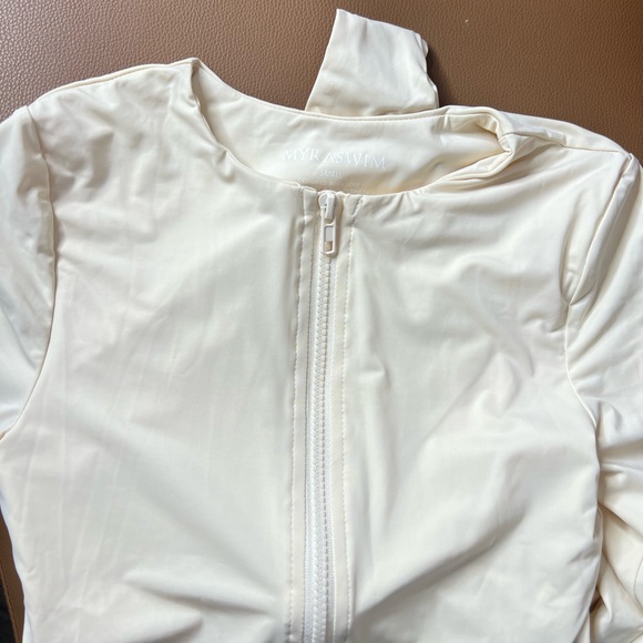 NWT MyraSwim Ivory Long Sleeve Cheeky Front Zip Swimsuit One Piece Sz S - Picture 6 of 8